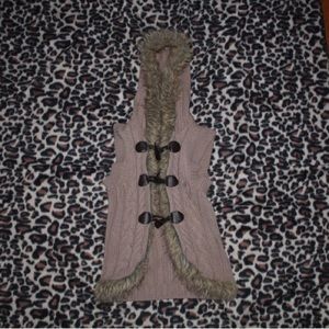 vintage mudd faux fur trim vest